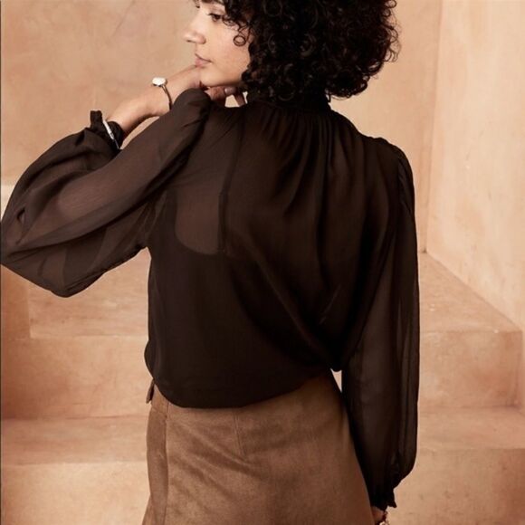 Banana Republic Smocked Neck Top - Picture 3 of 8